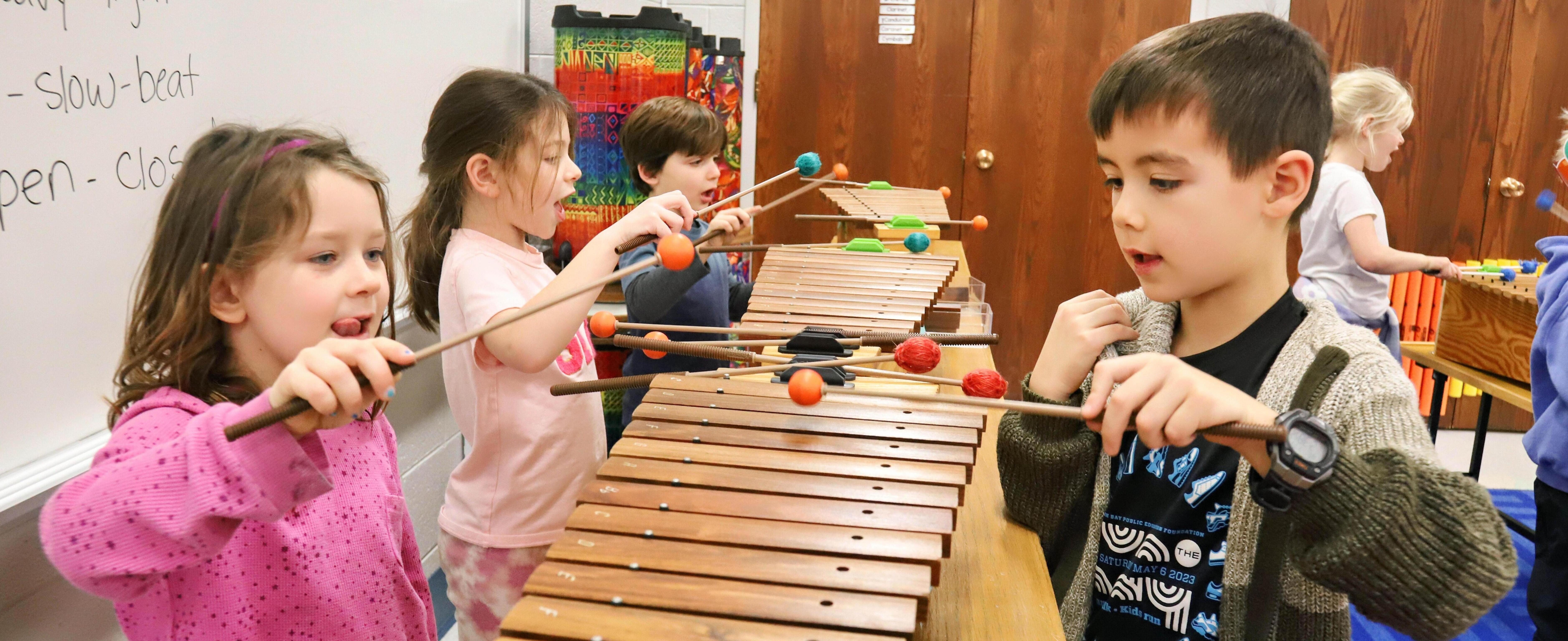 RI students in music class